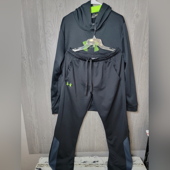 Under Armour Black and Gray Sweatpants - Picture 1 of 8